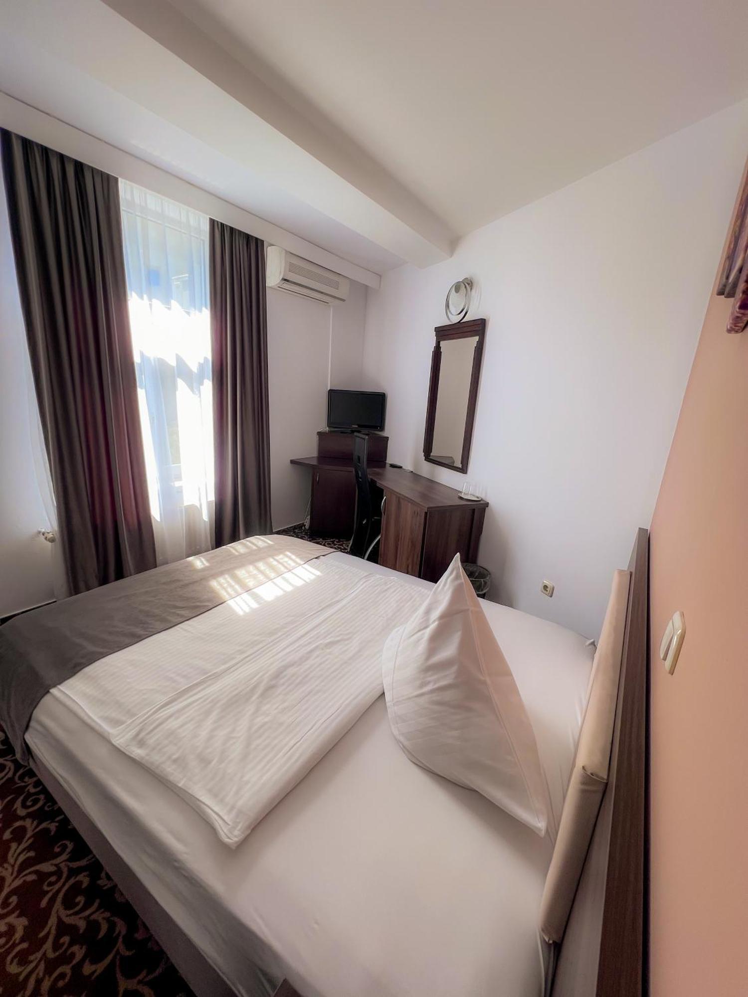 Hotel Neon Timişoara Eksteriør billede