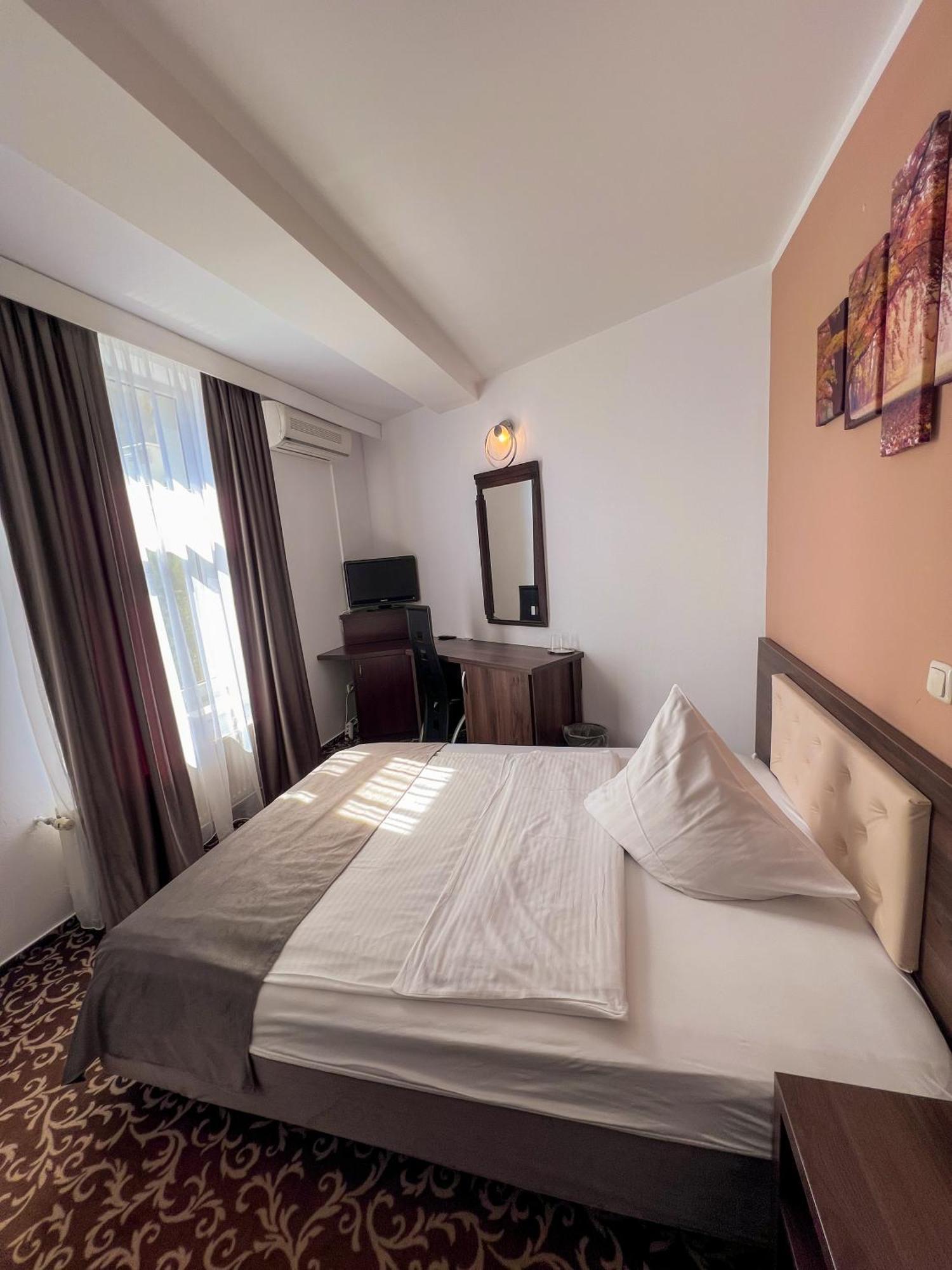 Hotel Neon Timişoara Eksteriør billede